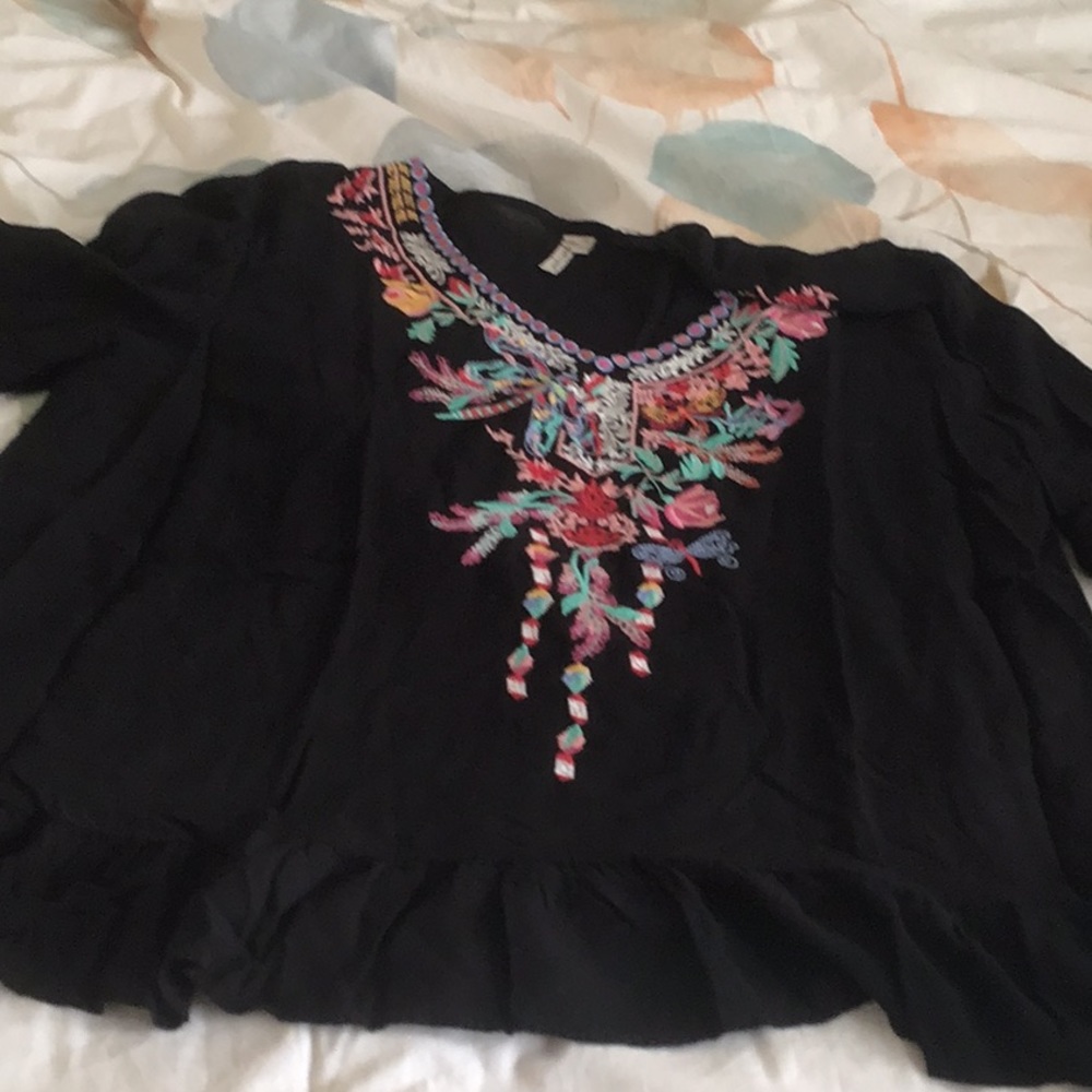 Colorful Lightweight Top - Picture 6 of 7